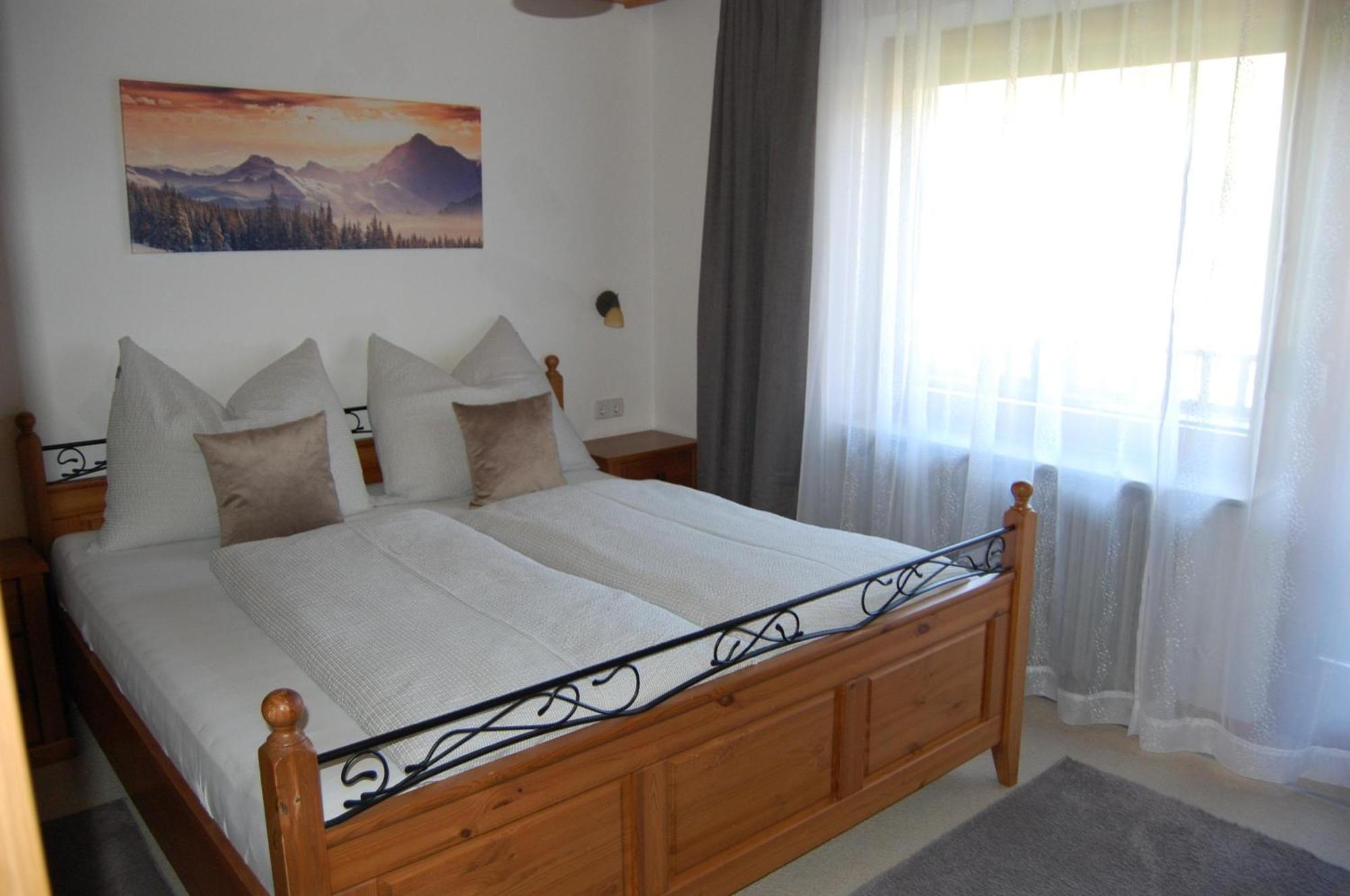 Haus Hager Bed & Breakfast Schlitters Ngoại thất bức ảnh