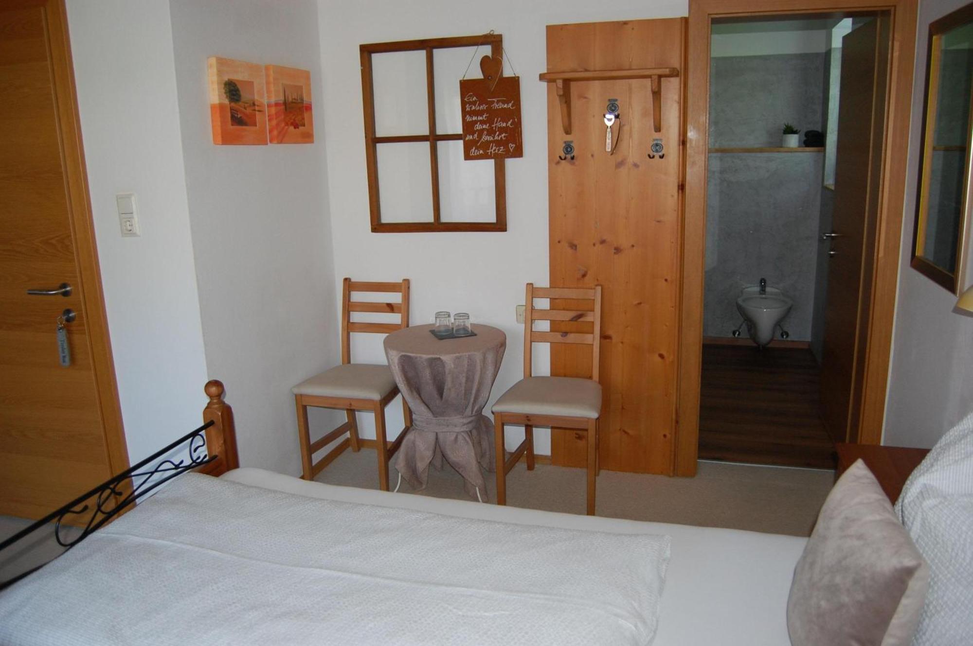Haus Hager Bed & Breakfast Schlitters Ngoại thất bức ảnh